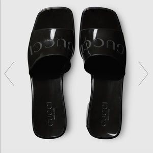 Authentic Gucci sandals. Size 9 or 39 brand new never worn